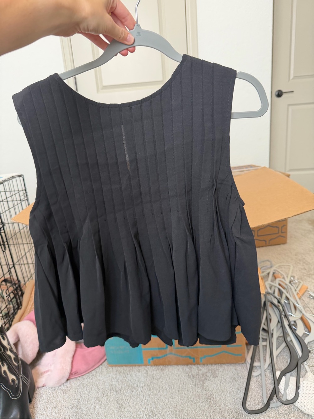 Sleeveless Black Pleated Top